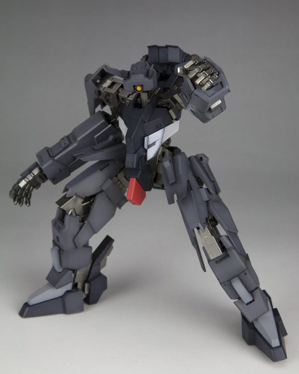 1 100 FRAME ARMS NSG12ALPHA KOBOLD:RE2 PLASTIC MODEL KIT For Sale