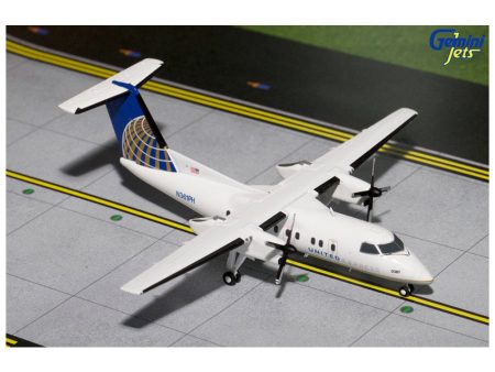 1 200 Dash8200 United Express N361PH Online now